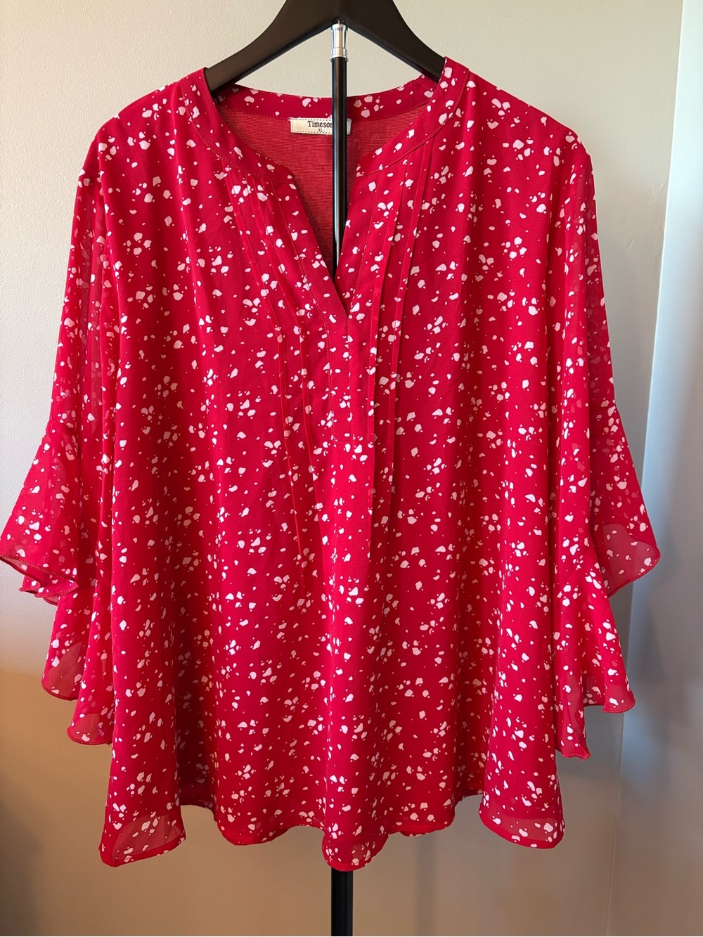 Timeson Size XL Red Blouse with White Print, Flutter Sleeves